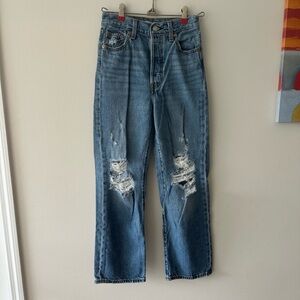 Levi’s premium Distressed ladies Jeans Ankle